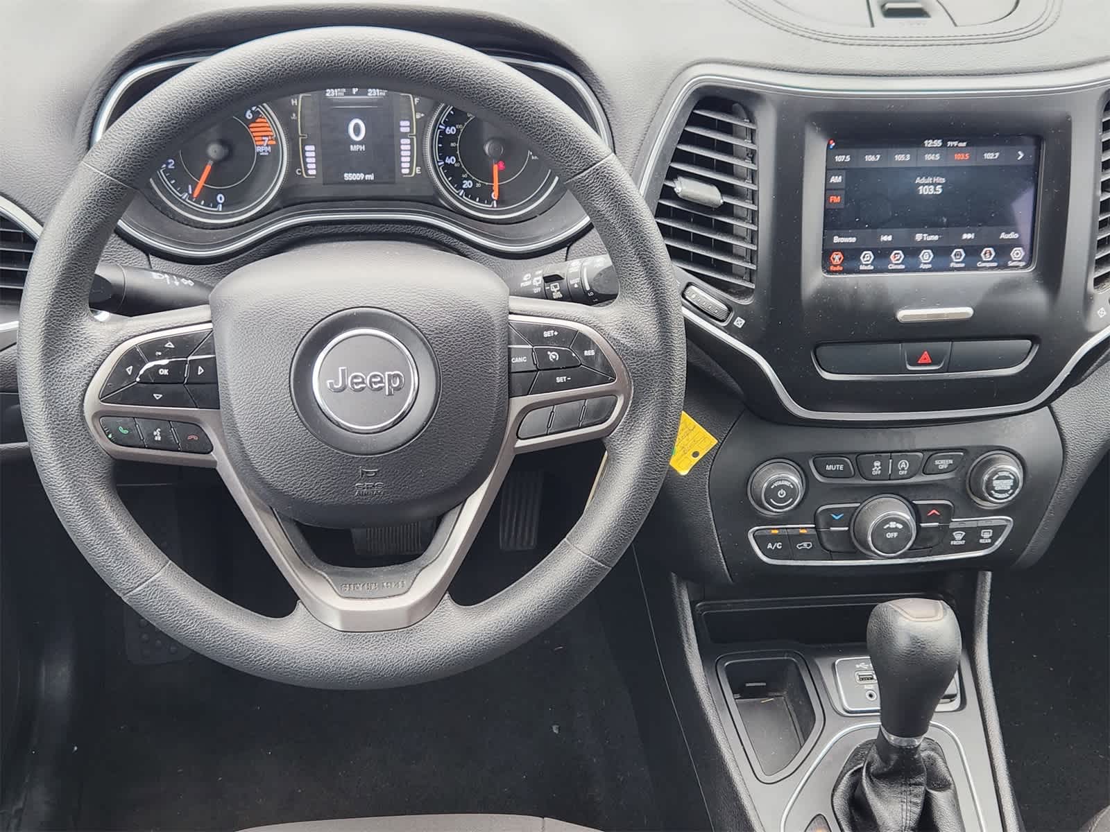 Thumbnail: 2019 Jeep Cherokee - 24