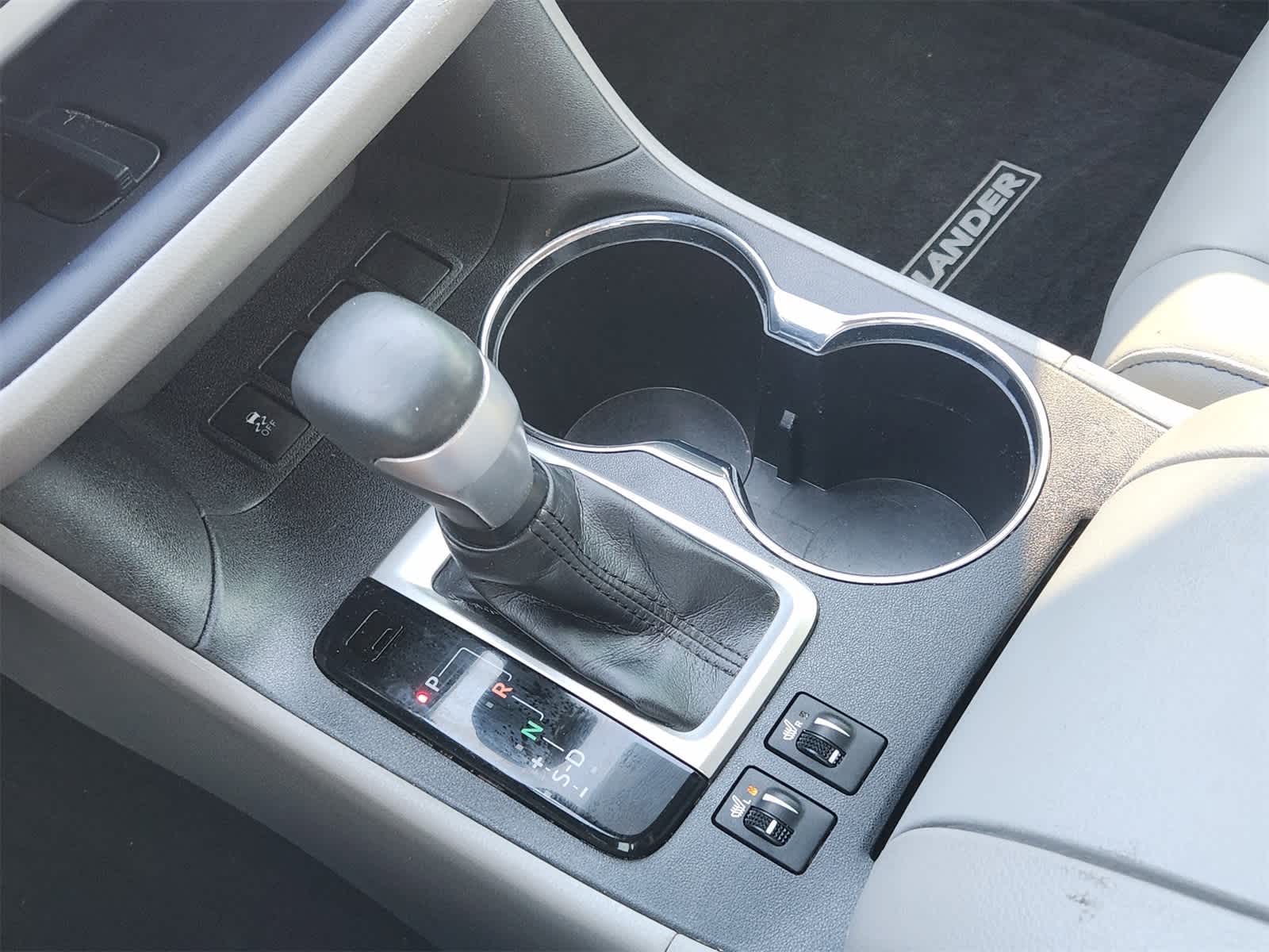 Thumbnail: 2019 Toyota Highlander - 20