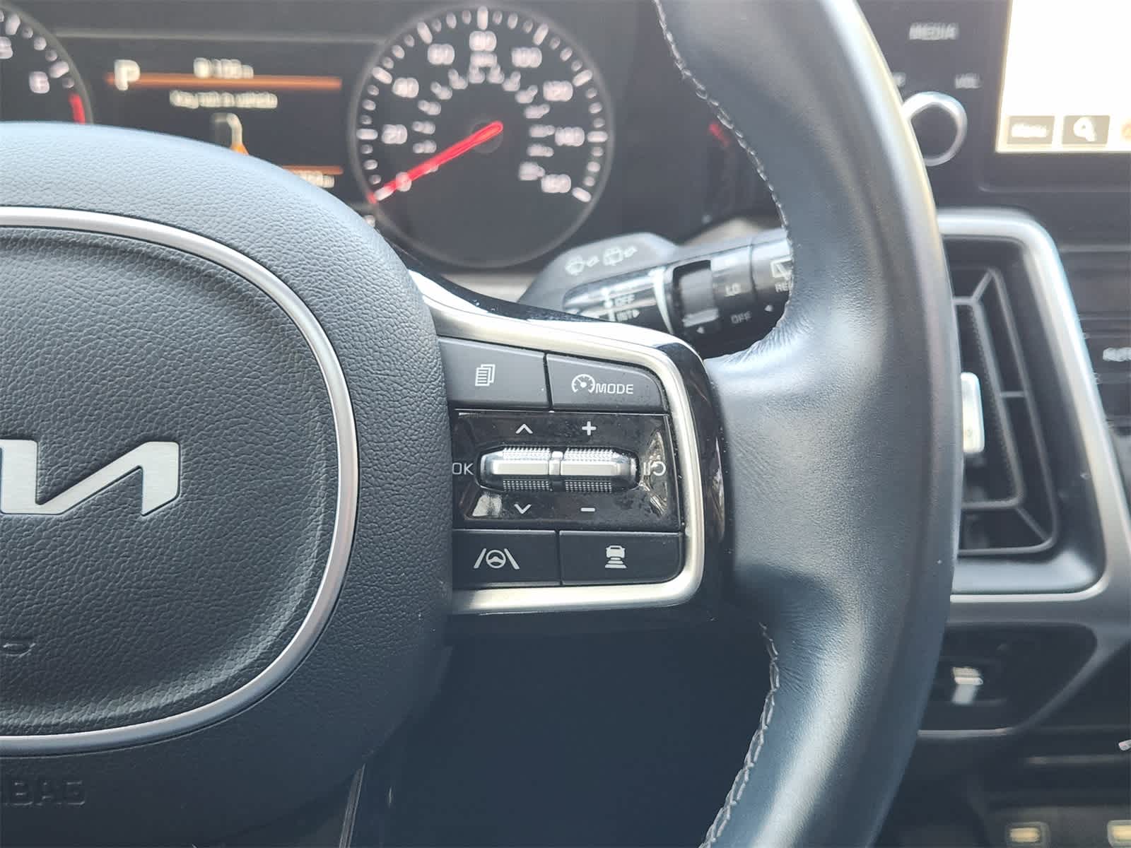 Thumbnail: 2023 Kia Sorento - 29