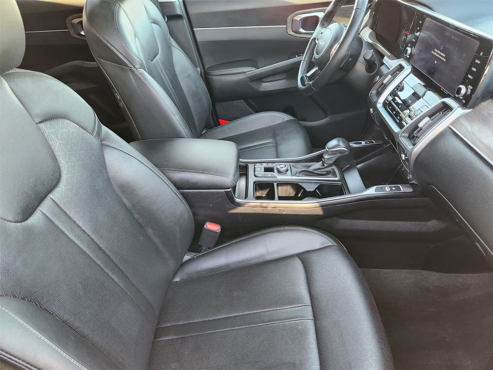 Thumbnail: 2022 Kia Sorento - 13