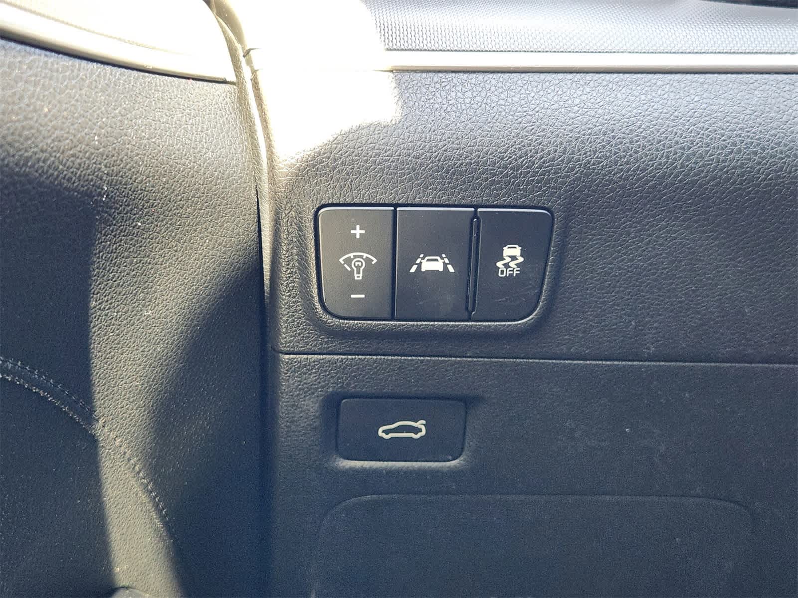 Thumbnail: 2023 Kia K5 - 20