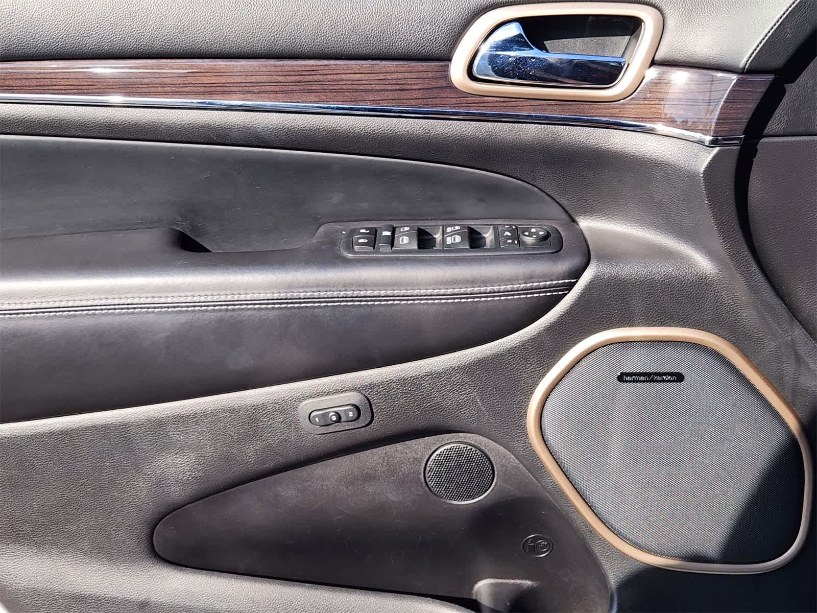 Thumbnail: 2017 Jeep Grand Cherokee - 22