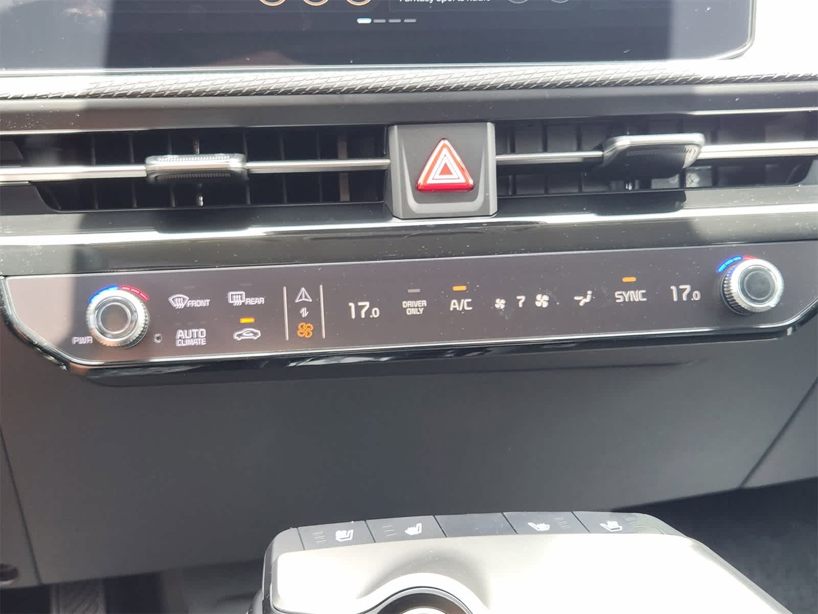 Thumbnail: 2025 Kia EV6 - 16