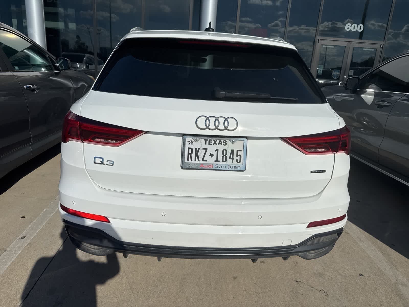 Thumbnail: 2022 Audi Q3 - 6