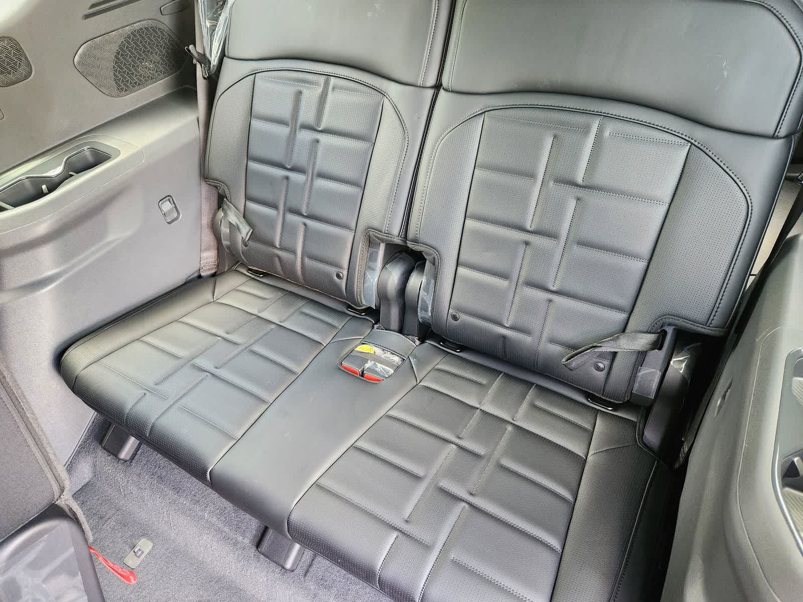 Thumbnail: 2026 Kia EV9 - 23