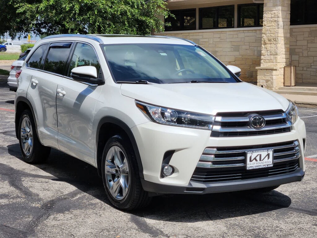 Used 2017 Toyota Highlander Limited V6 SUV