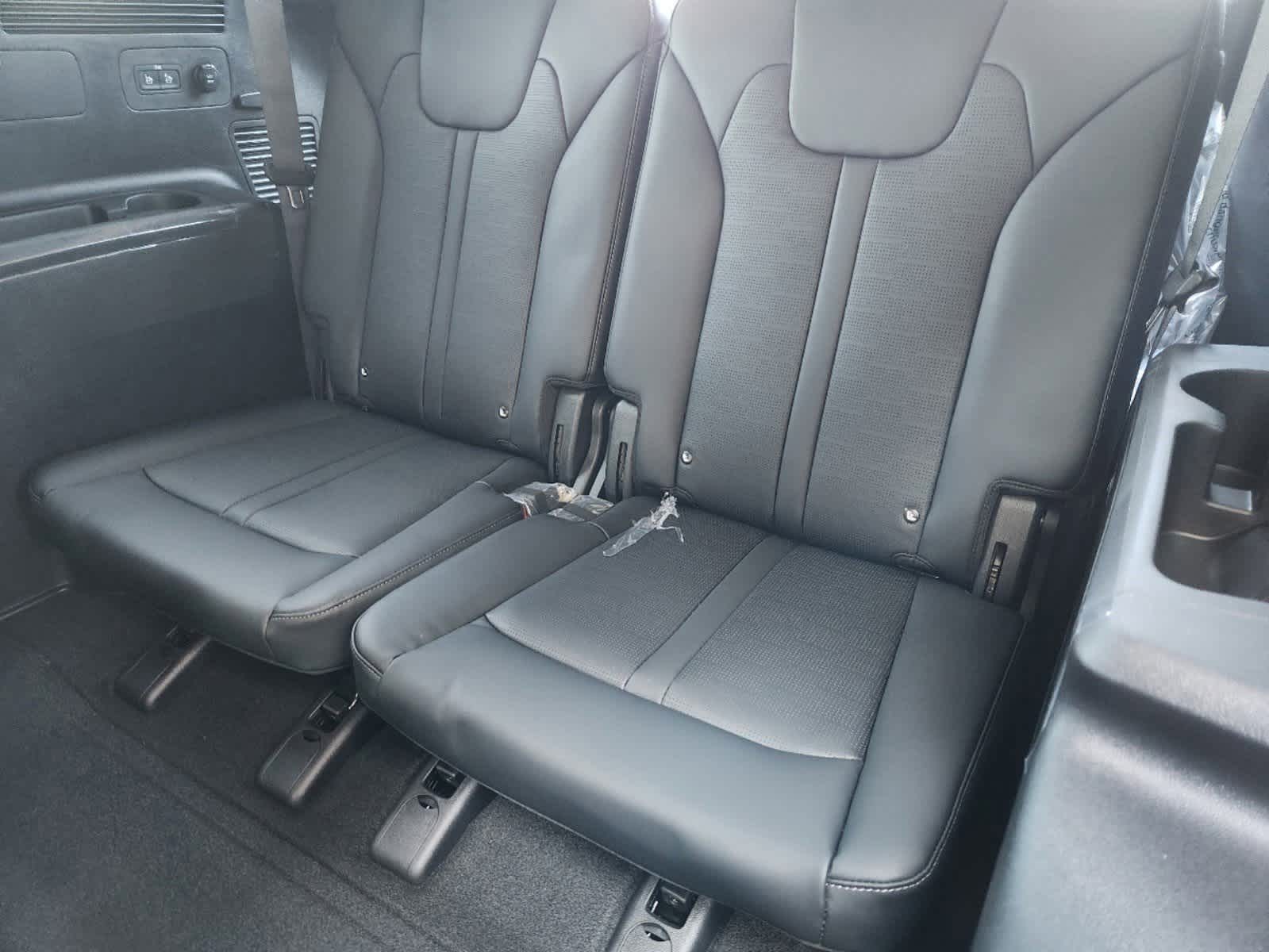 Thumbnail: 2026 Kia Sorento - 29