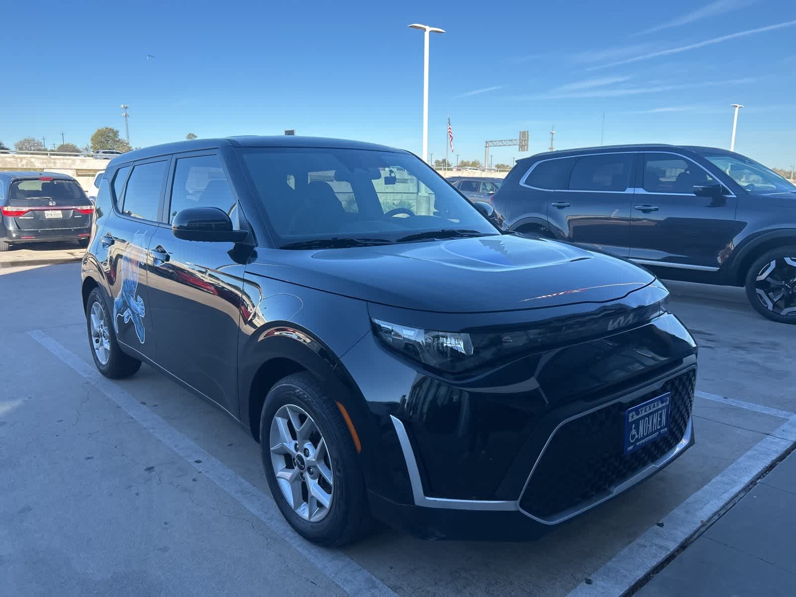 2025 Kia Soul LX S photo 3