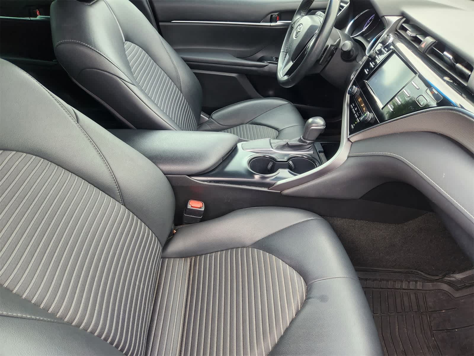 Thumbnail: 2018 Toyota Camry - 13