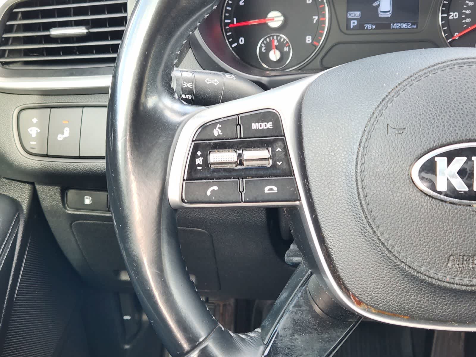 Thumbnail: 2019 Kia Sorento - 25