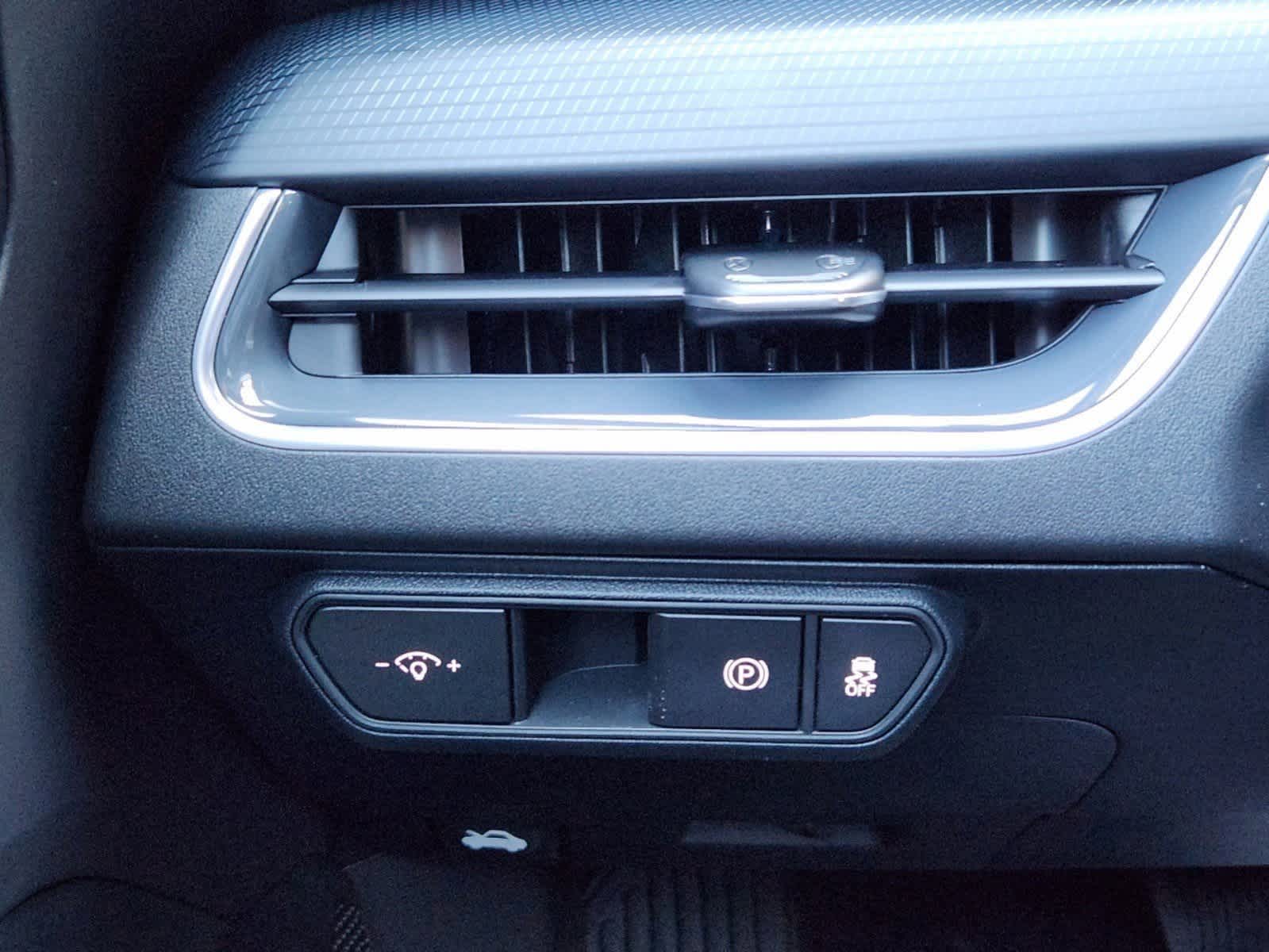 Thumbnail: 2025 Kia K4 - 17