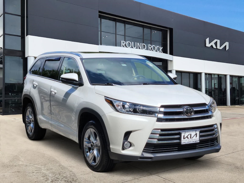 Used 2017 Toyota Highlander Limited V6 SUV