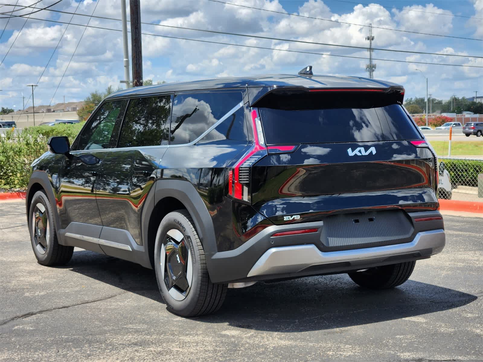 Thumbnail: 2026 Kia EV9 - 6
