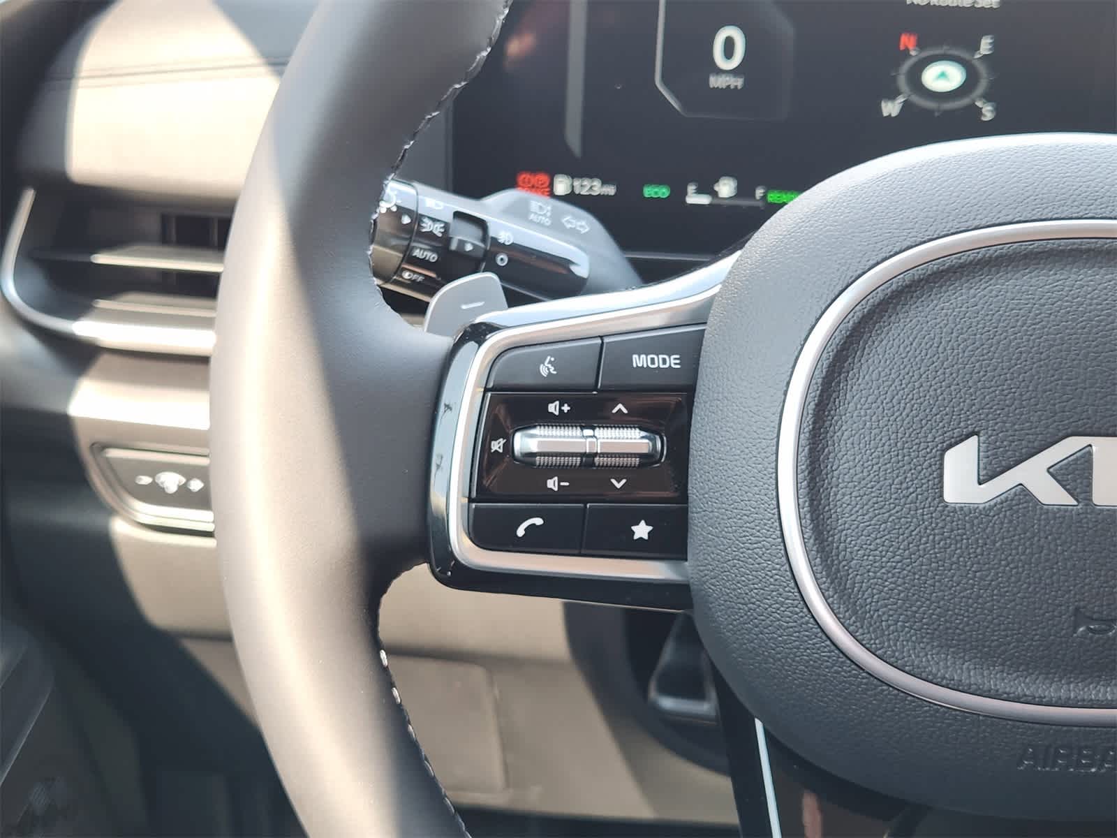 Thumbnail: 2026 Kia Carnival - 27