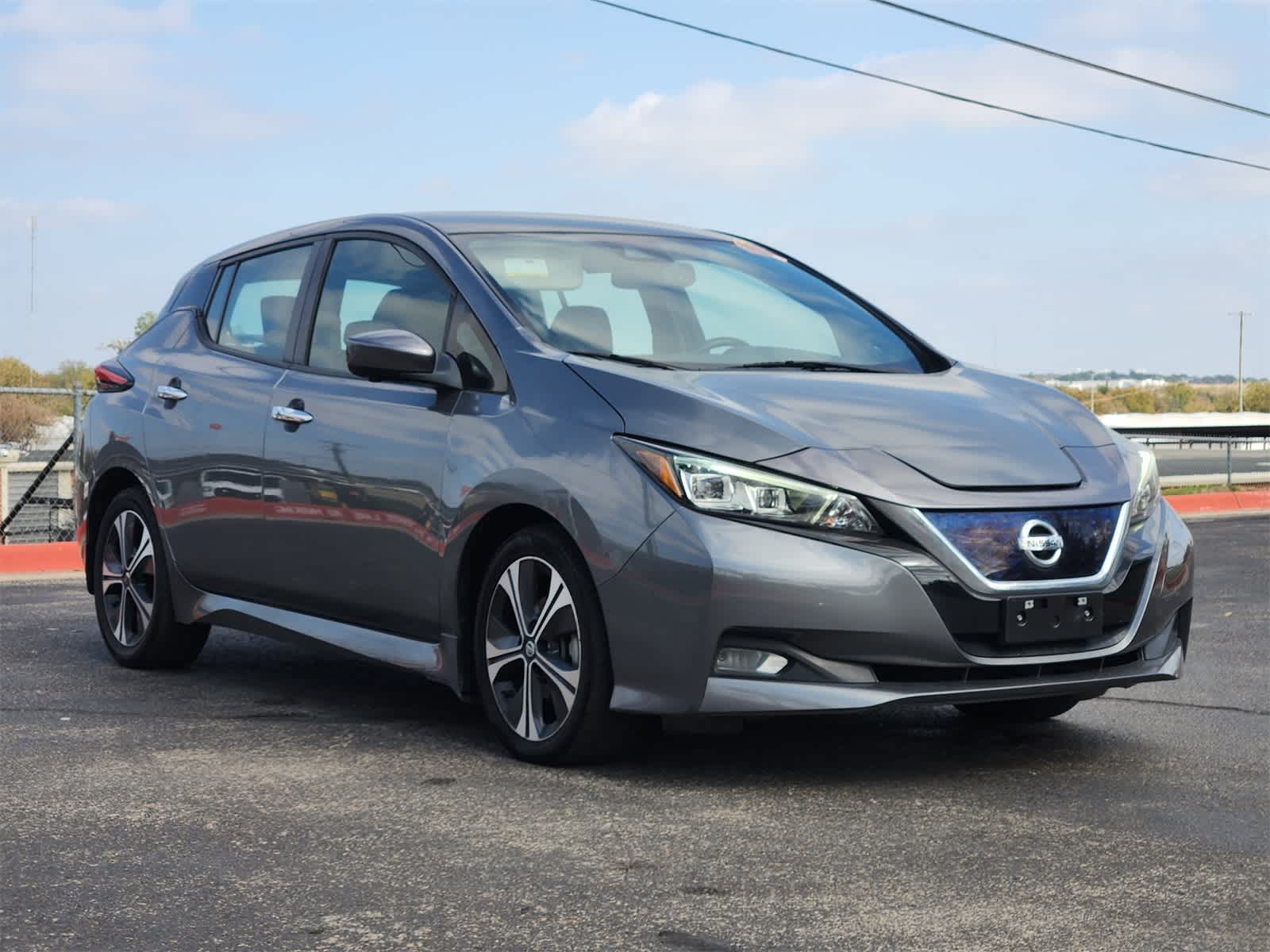 2021 Nissan Leaf SV photo 3