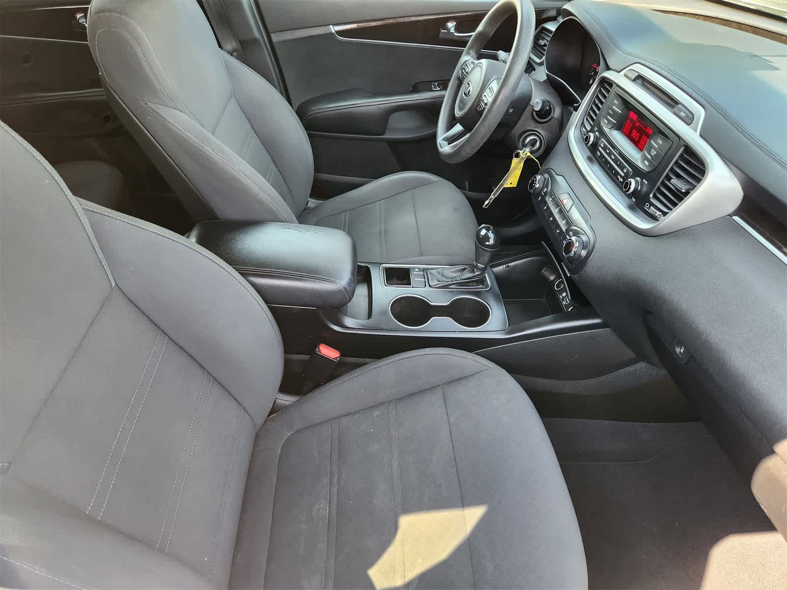 Thumbnail: 2016 Kia Sorento - 13