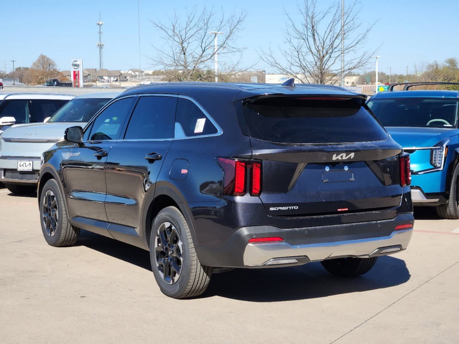 2026 Kia Sorento S photo 2