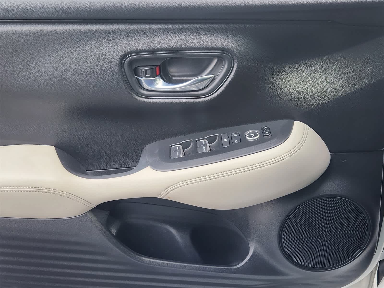 Thumbnail: 2023 Honda HR-V - 21