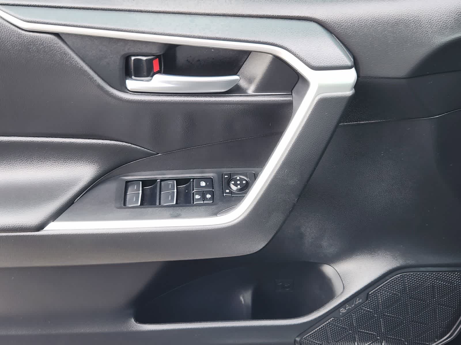 Thumbnail: 2025 Toyota RAV4 - 24