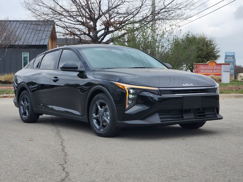 New 2026 Kia K4 LXS Sedan