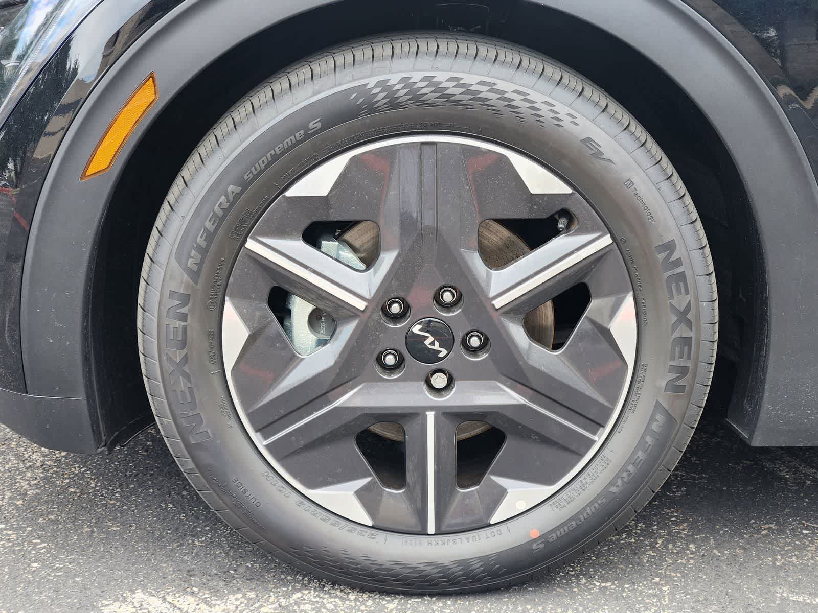 Thumbnail: 2025 Kia EV6 - 7