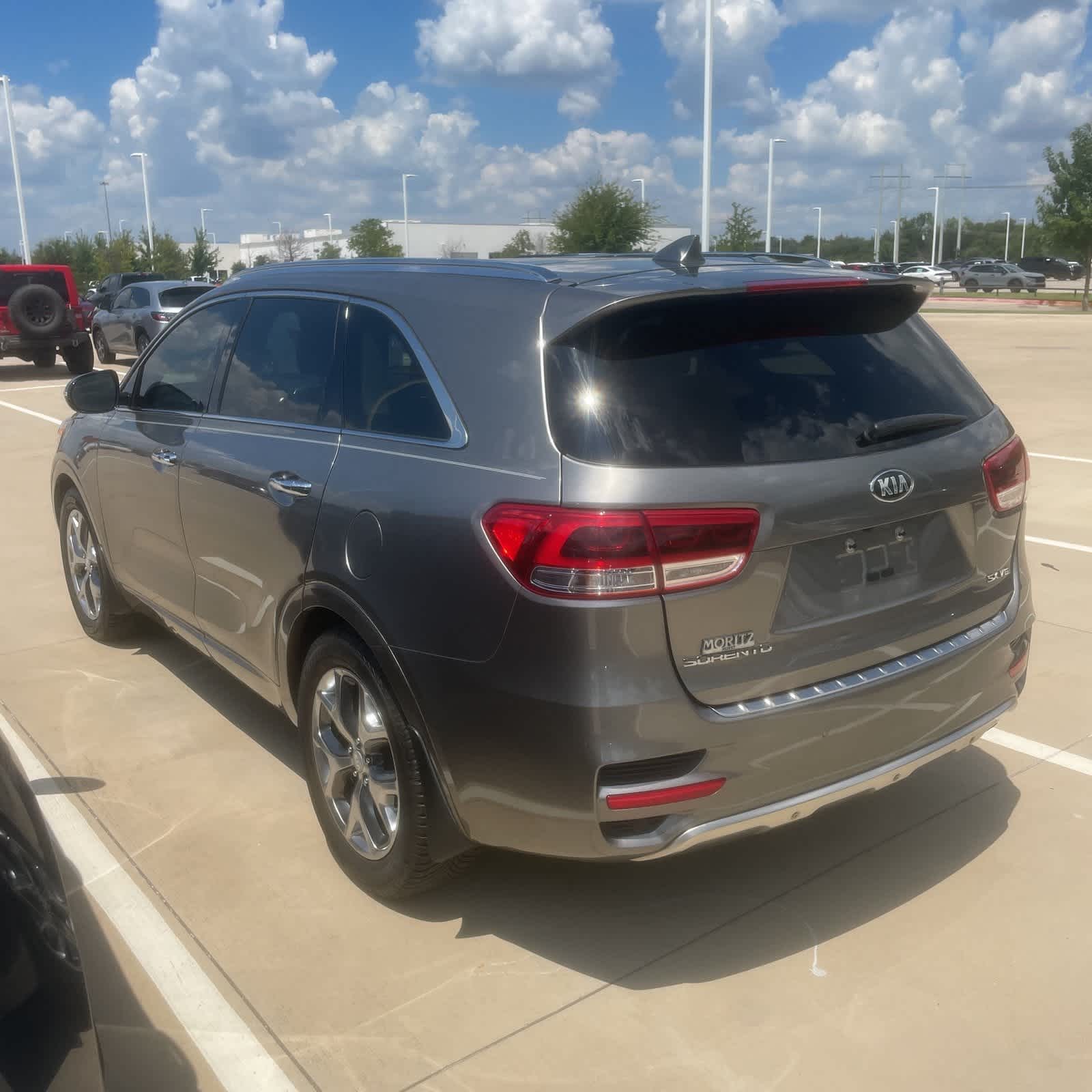 Thumbnail: 2018 Kia Sorento - 4