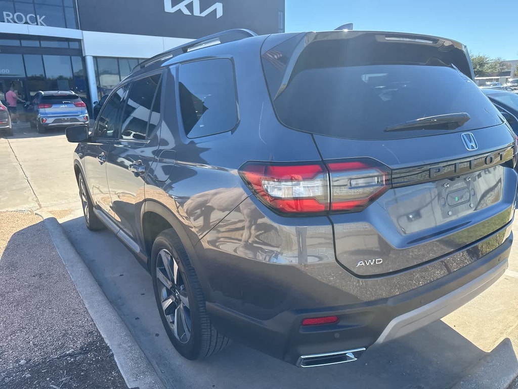 Used 2024 Honda Pilot Touring SUV