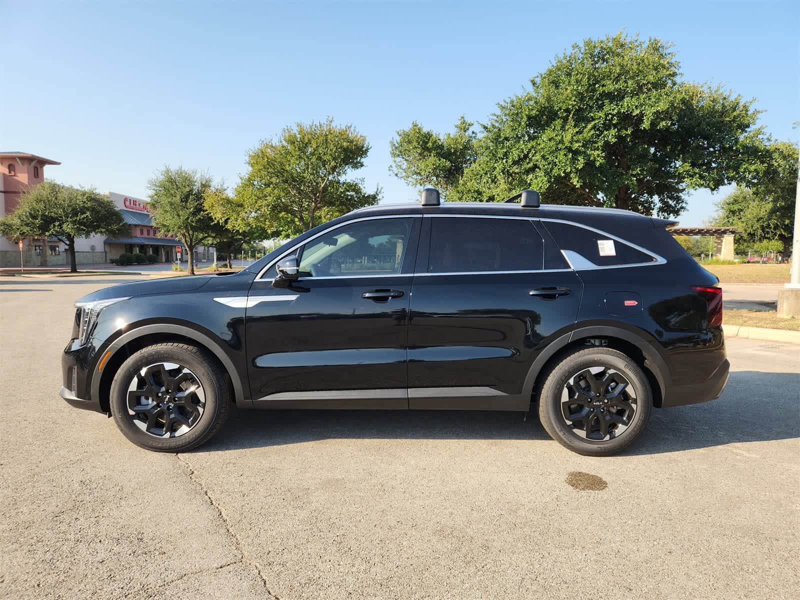 2026 Kia Sorento S photo 3