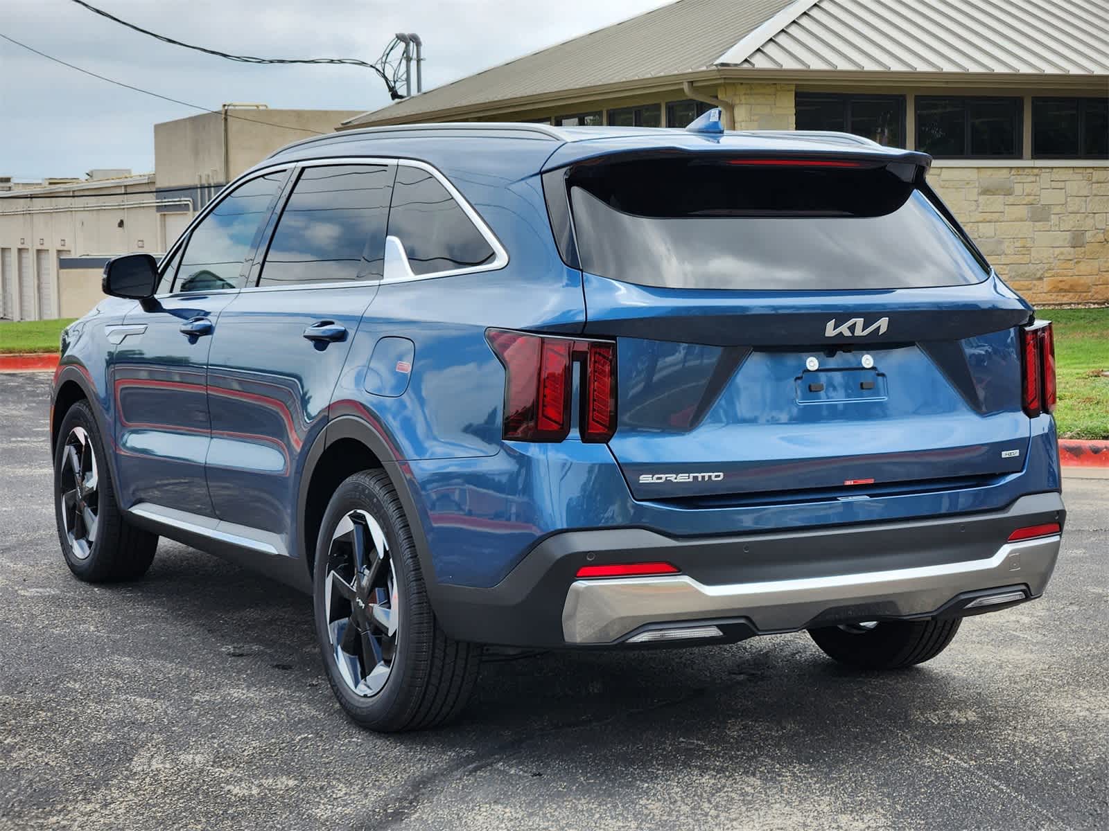 Thumbnail: 2025 Kia Sorento - 3