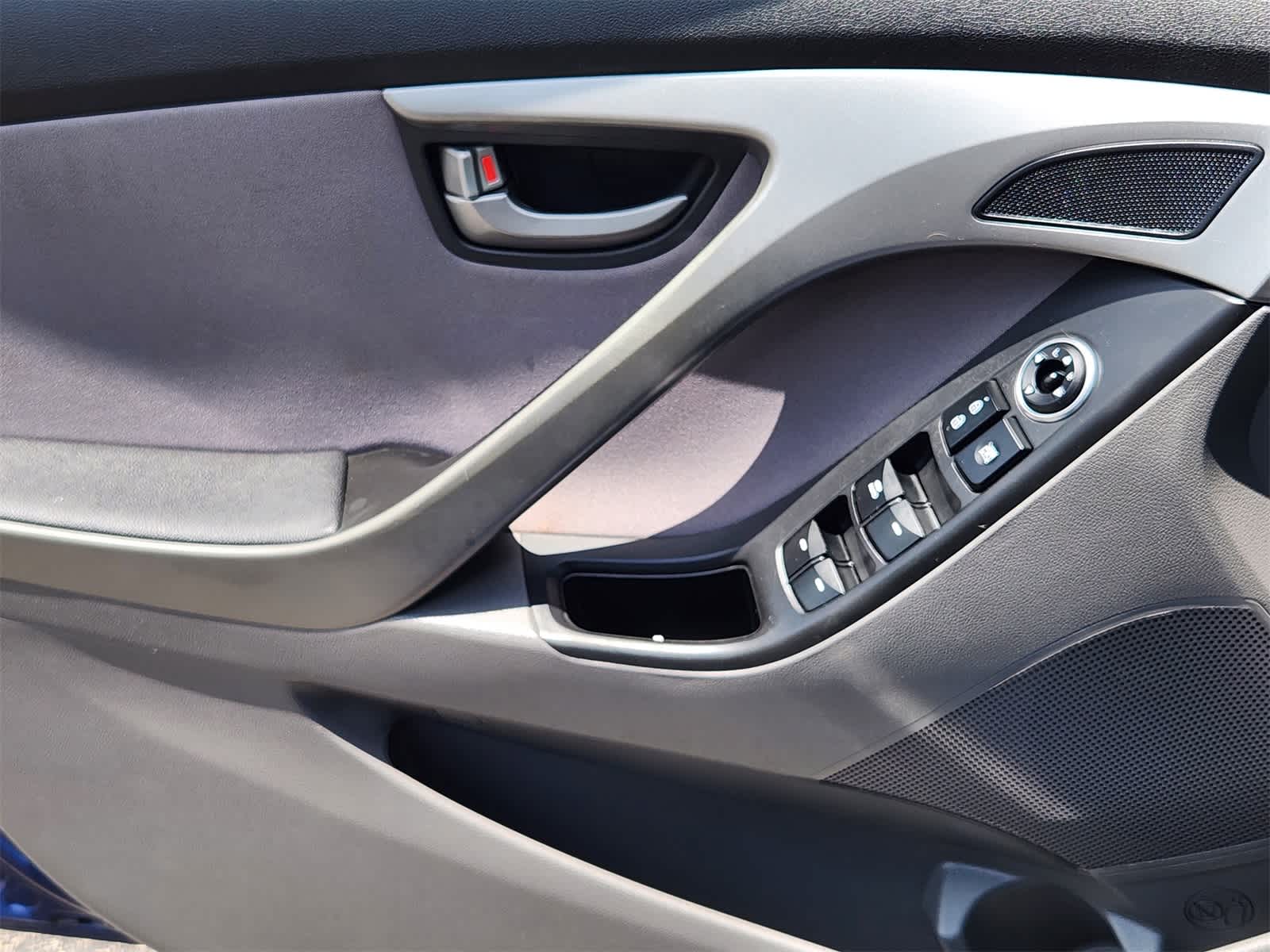 Thumbnail: 2016 Hyundai Elantra - 22