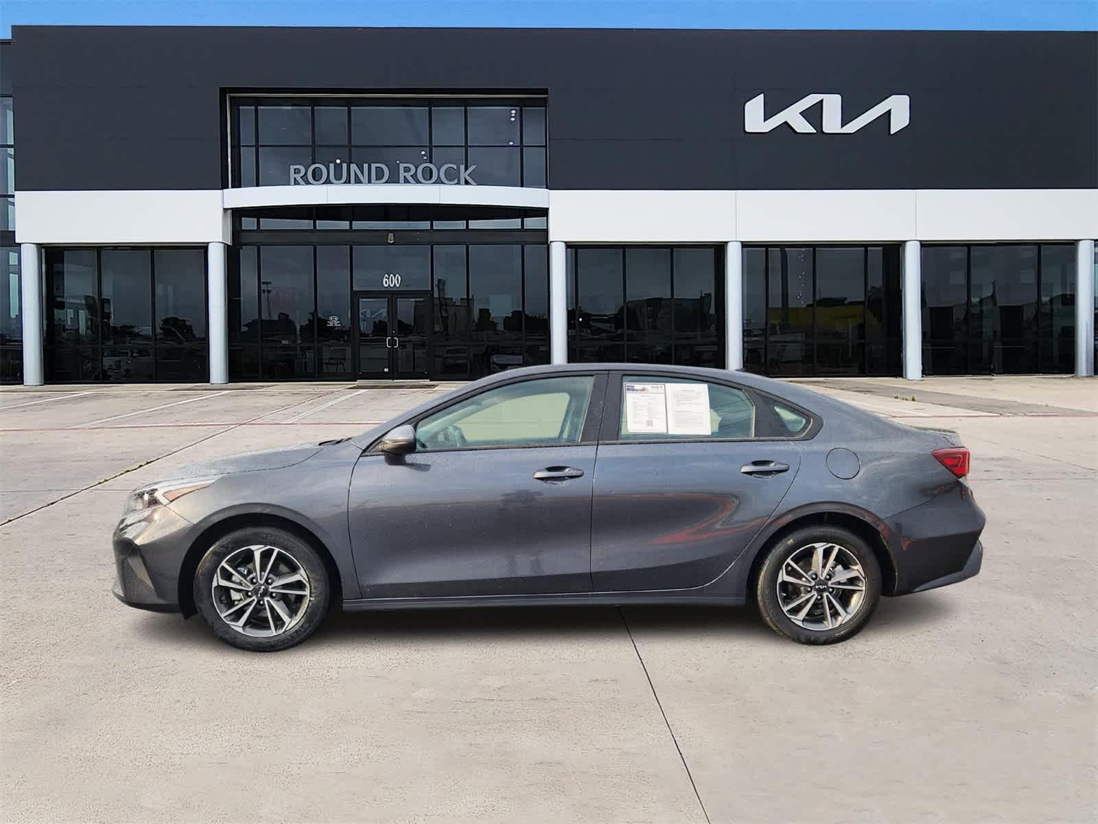 2024 Kia Forte LXS photo 4
