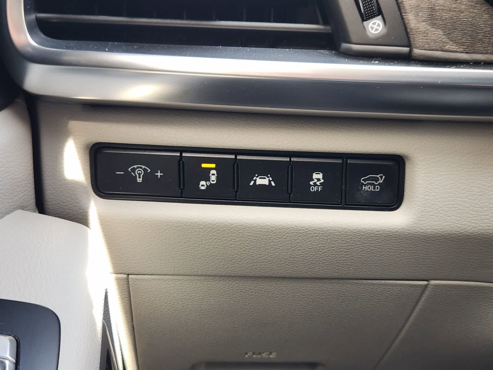 Thumbnail: 2020 Kia Telluride - 20