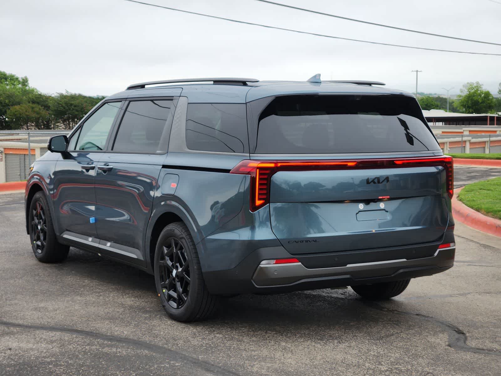Thumbnail: 2026 Kia Carnival - 5