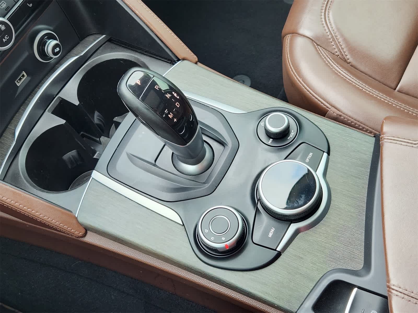 Thumbnail: 2019 Alfa Romeo Stelvio - 20