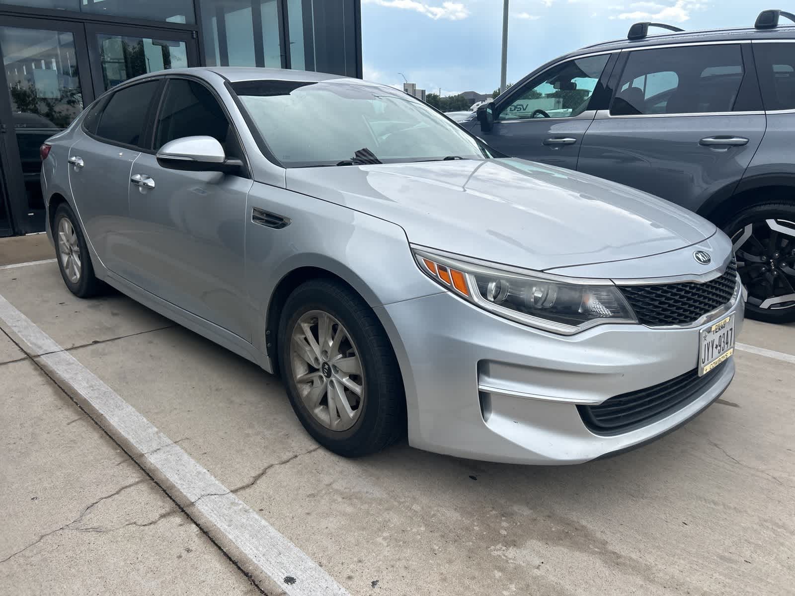 Thumbnail: 2017 Kia Optima - 3