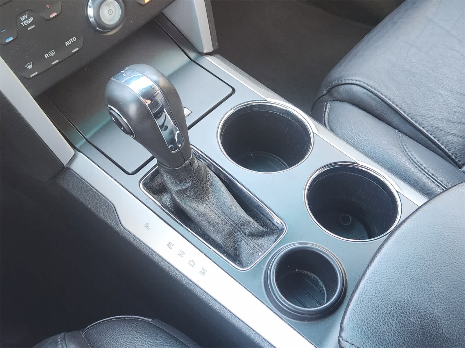 Thumbnail: 2013 Ford Explorer - 20