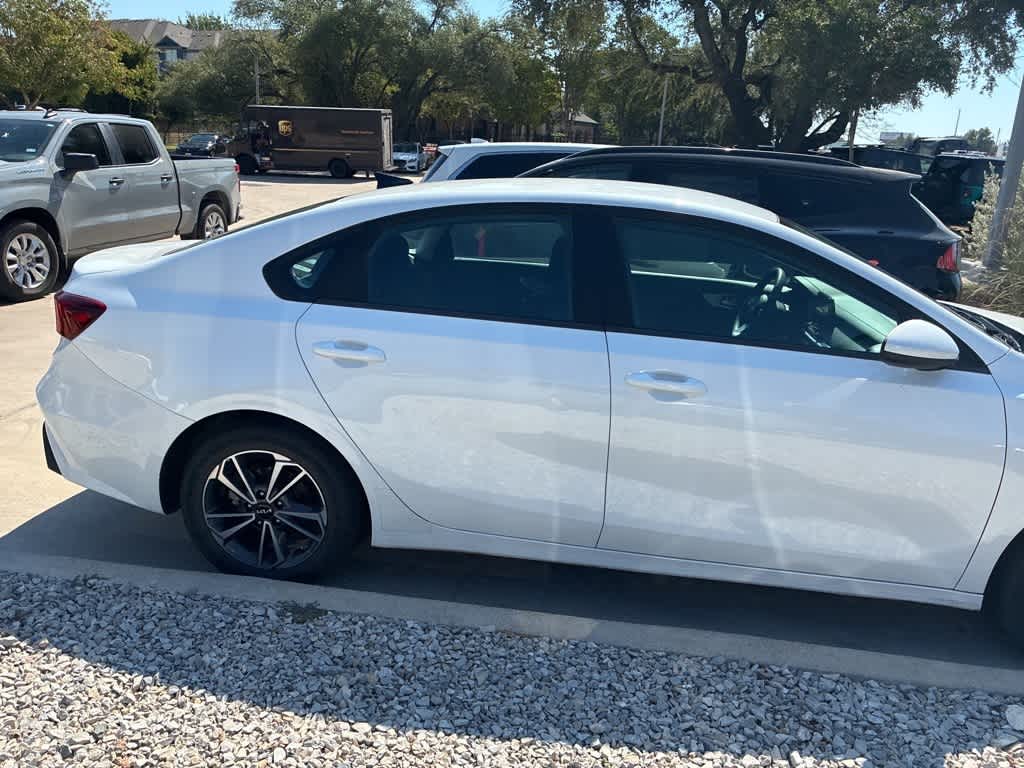 Thumbnail: 2023 Kia Forte - 5