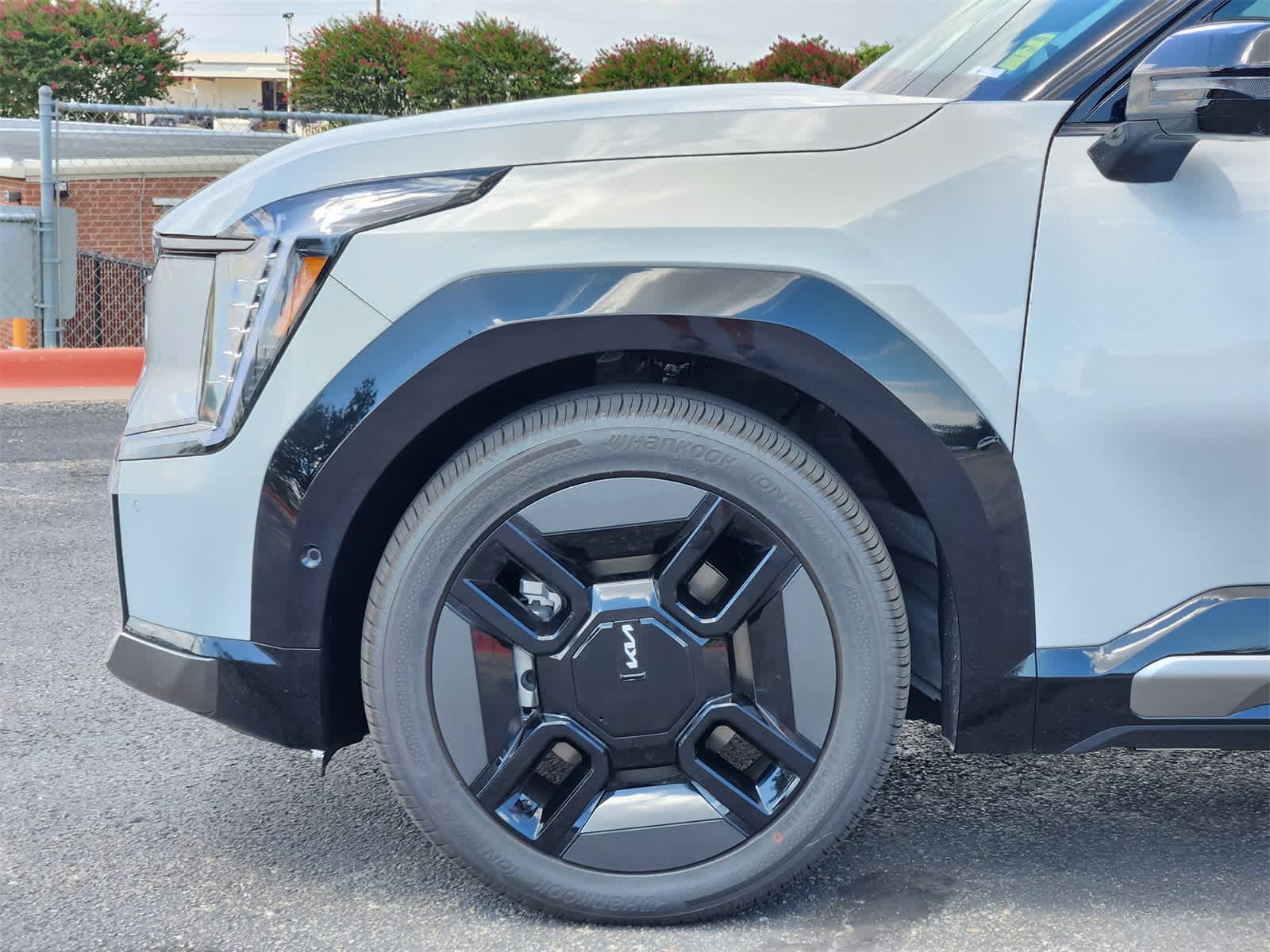 Thumbnail: 2026 Kia EV9 - 8