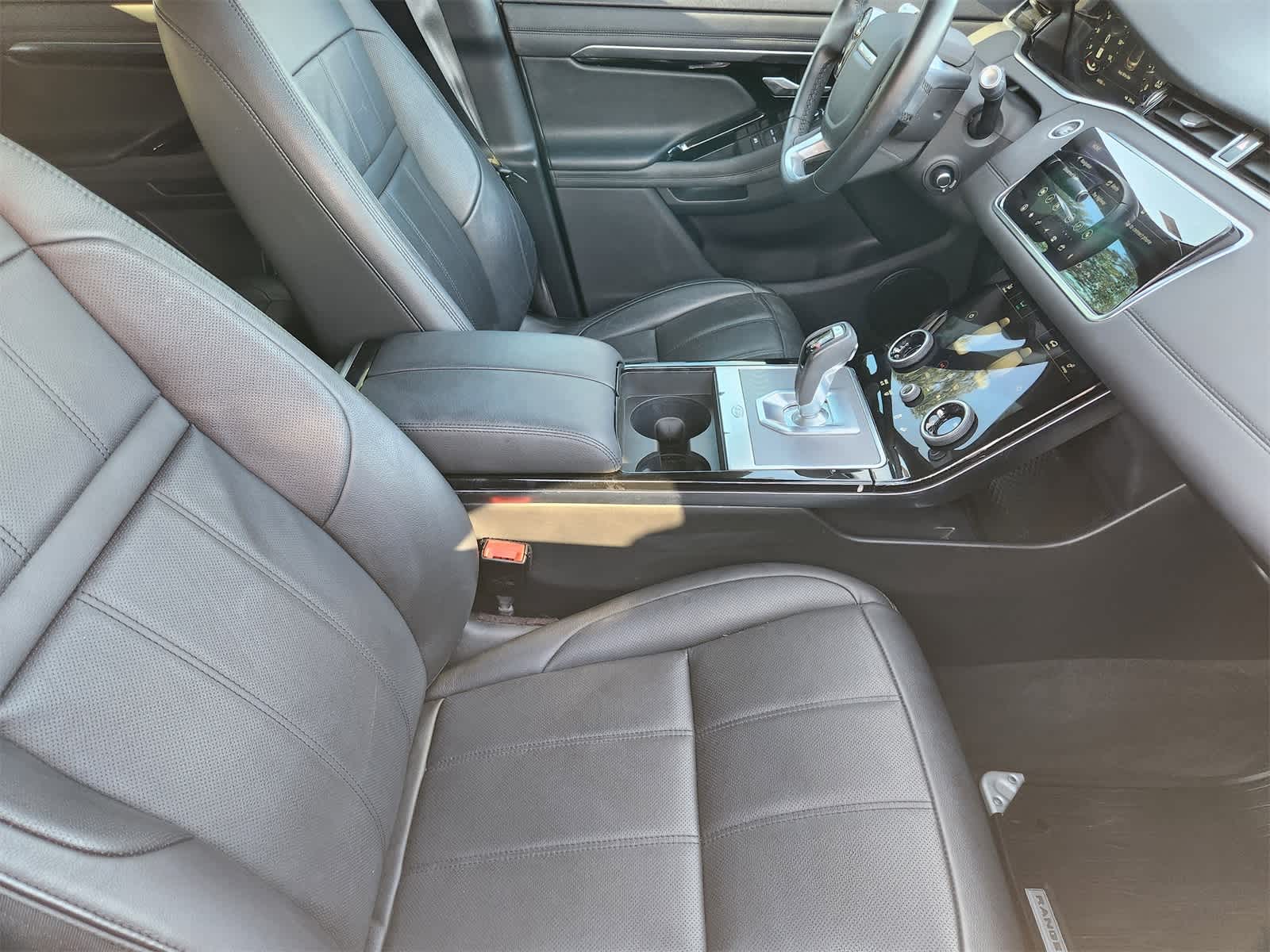 Thumbnail: 2020 Land Rover Range Rover Evoque - 14