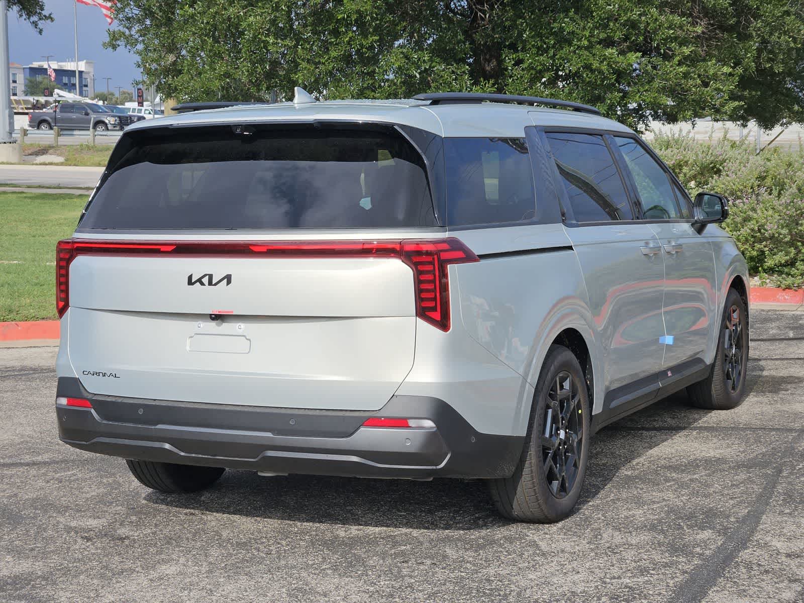 2027 Kia Carnival SX Prestige - Photo 6