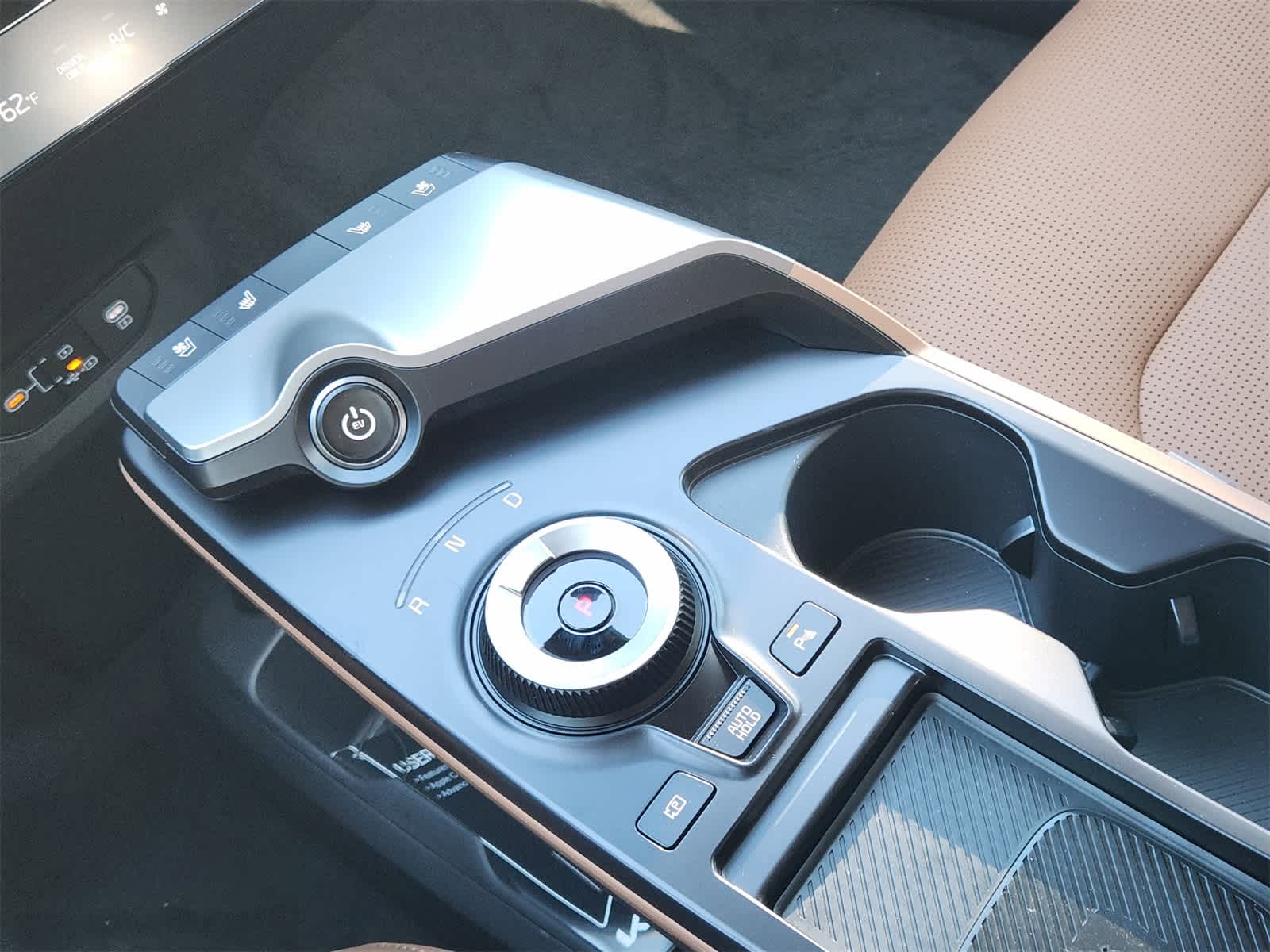 Thumbnail: 2025 Kia EV6 - 18