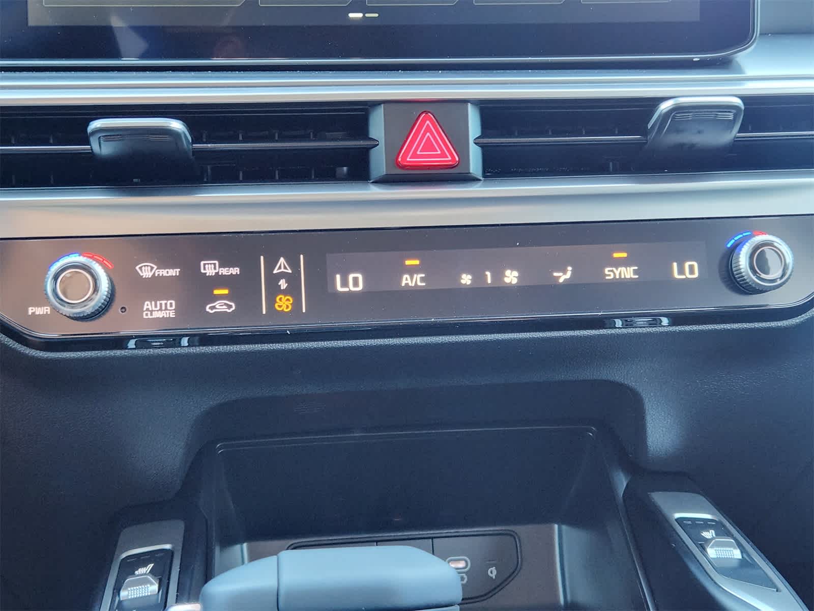 Thumbnail: 2026 Kia Sorento - 16