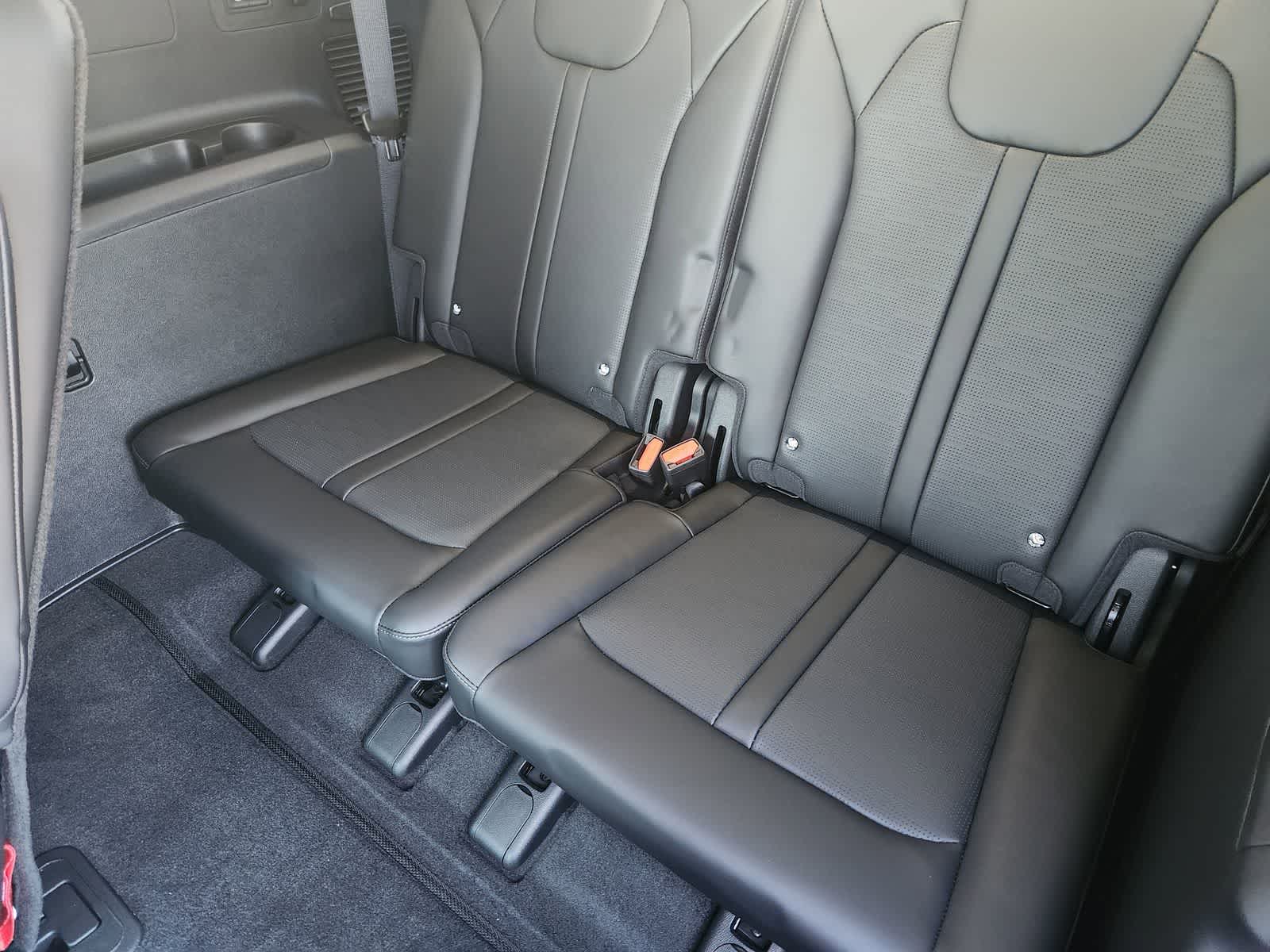 Thumbnail: 2026 Kia Sorento - 24