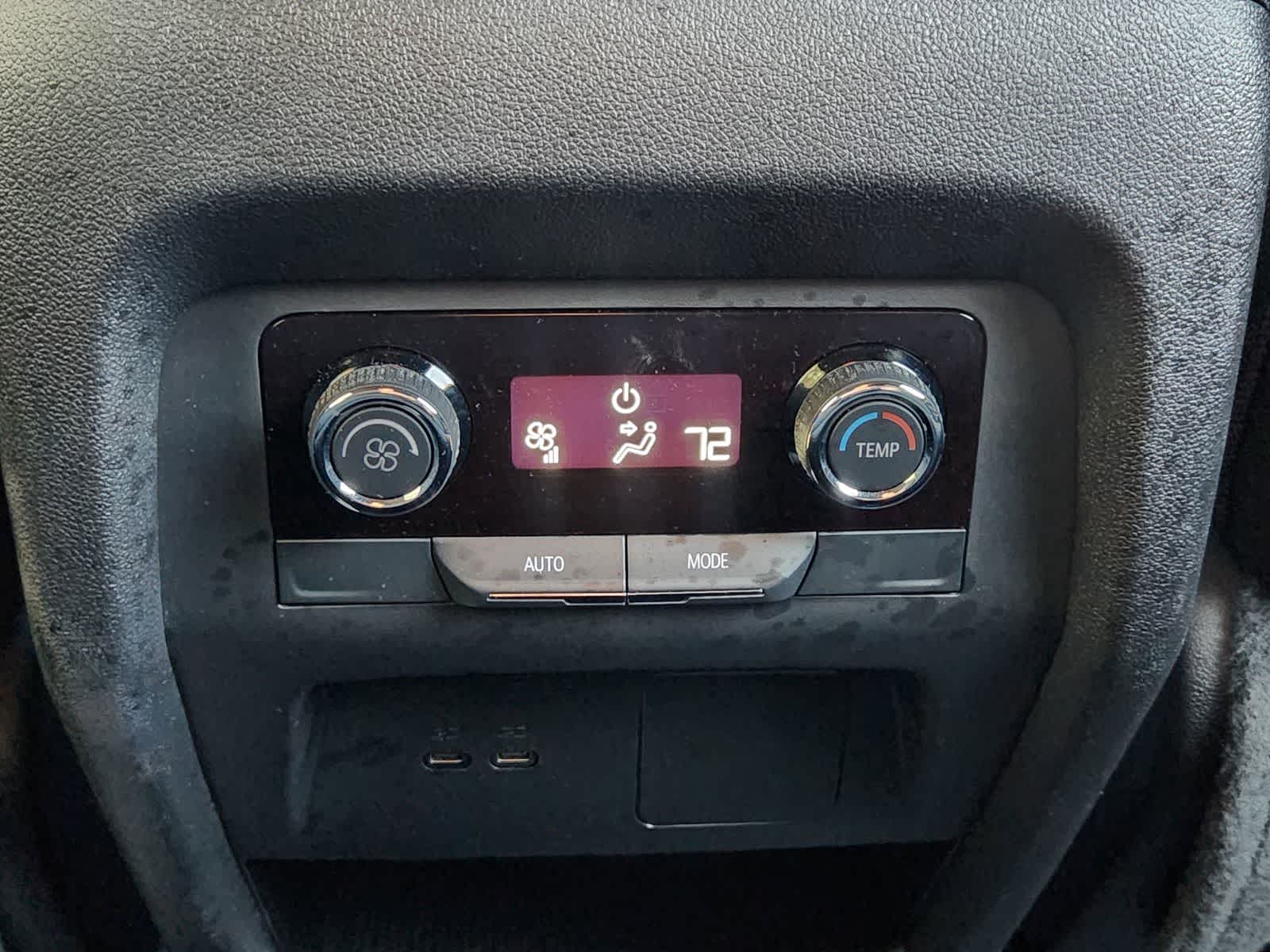 Thumbnail: 2024 Chevrolet Traverse - 27