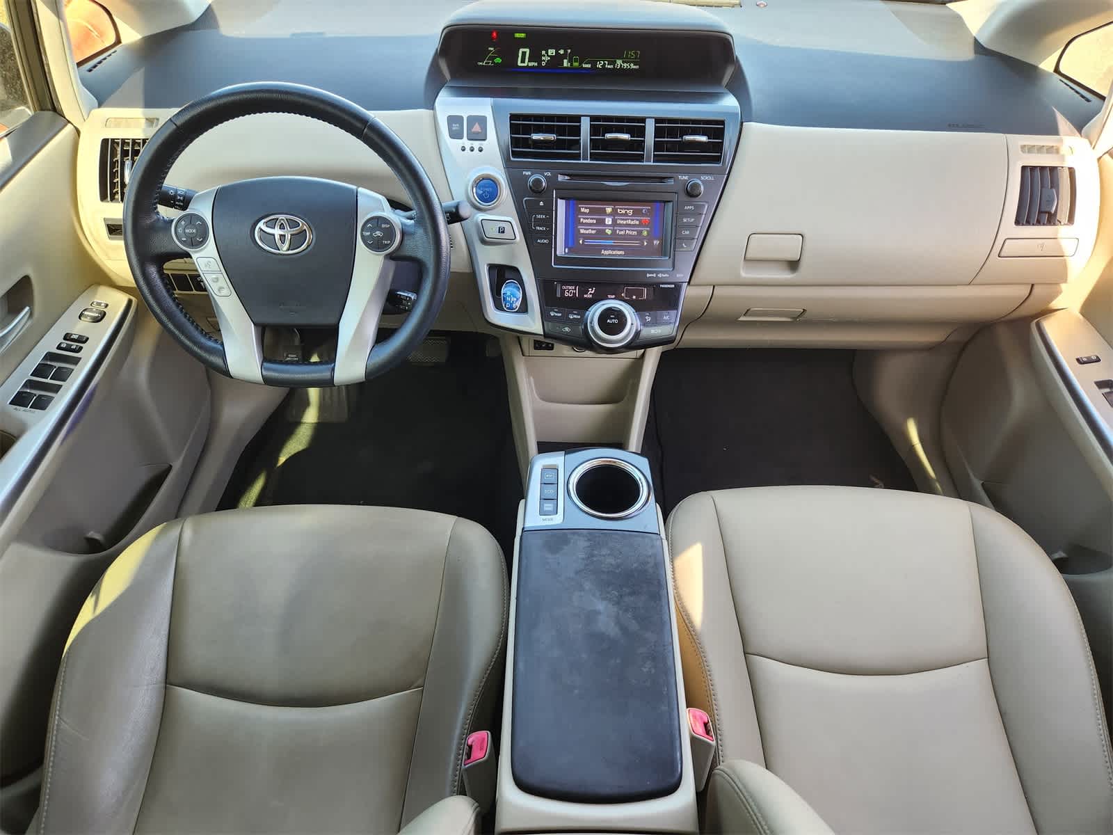 Thumbnail: 2014 Toyota Prius v - 25