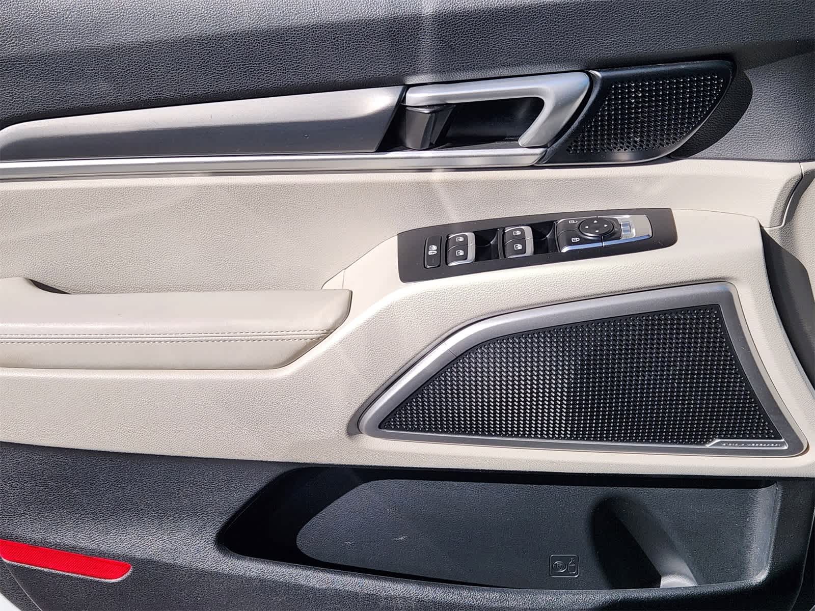 Thumbnail: 2020 Kia Telluride - 22