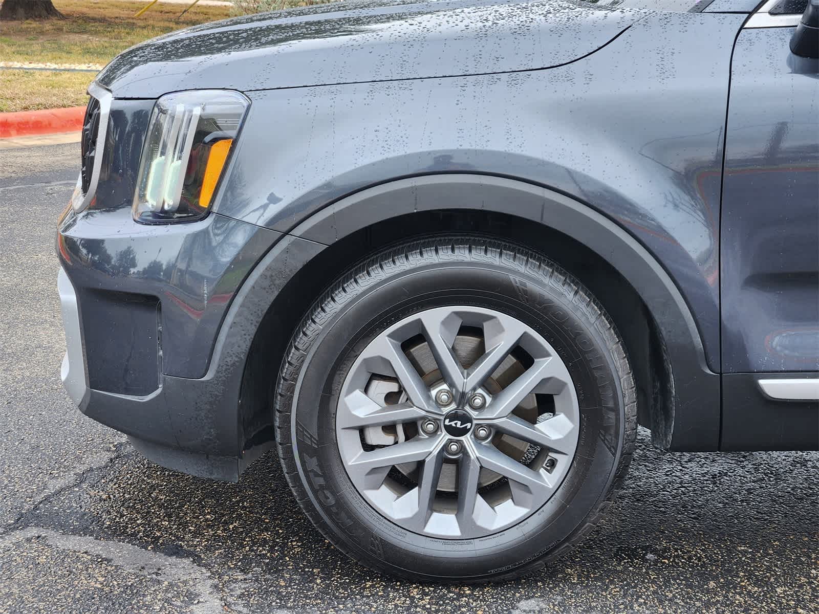 Thumbnail: 2023 Kia Telluride - 8