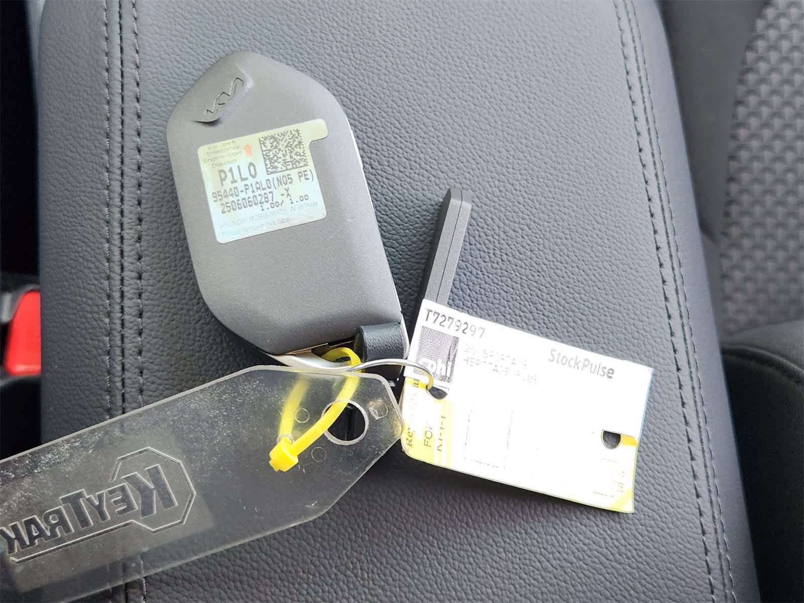 Thumbnail: 2026 Kia Sportage - 30