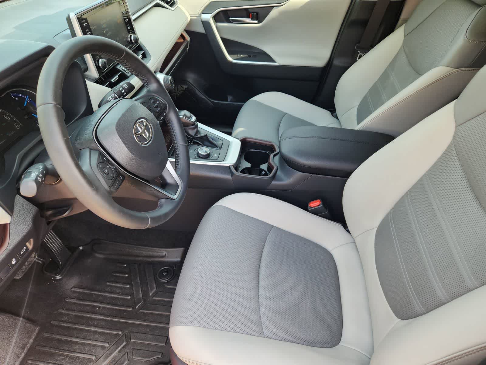 Thumbnail: 2019 Toyota RAV4 - 11
