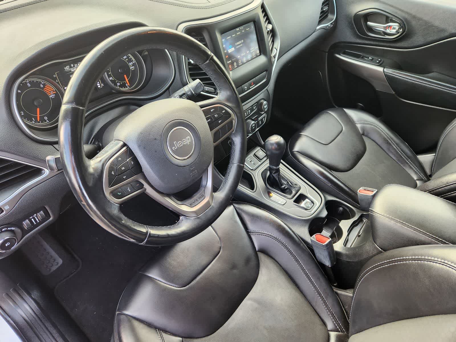 Thumbnail: 2019 Jeep Cherokee - 2